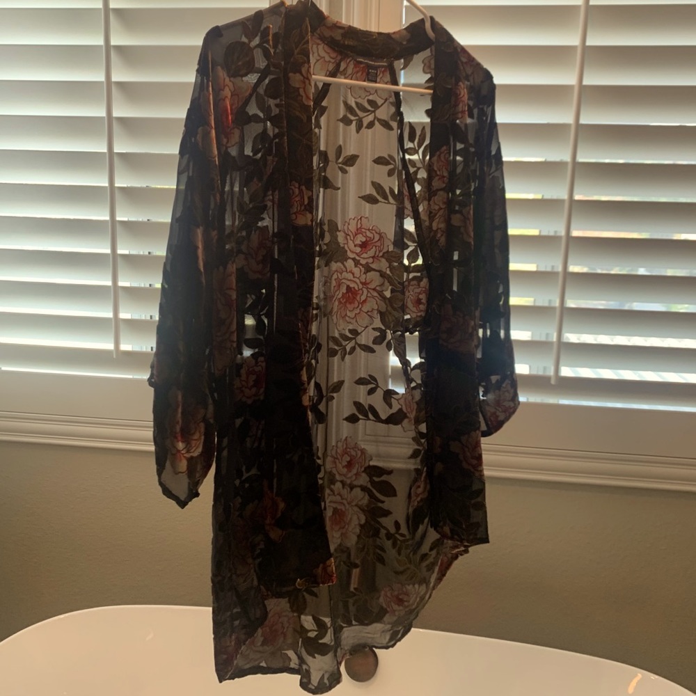 American eagle kimono velvet